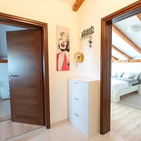 Apartment Eden In Peaceful Area Near Center Porec Exterior photo
